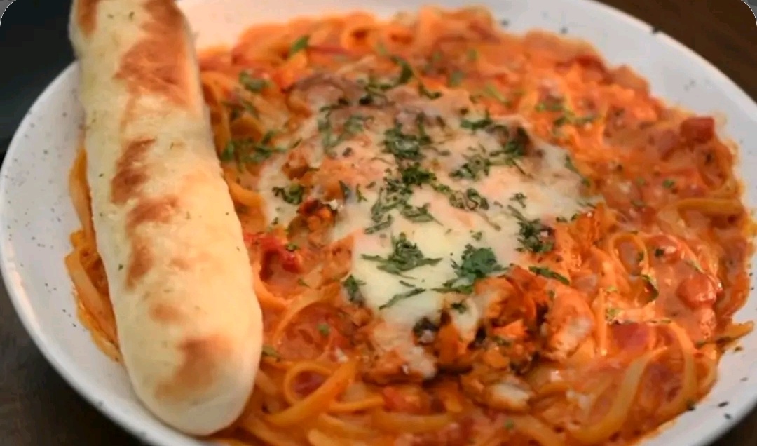 Spicy Basil Chicken Pasta