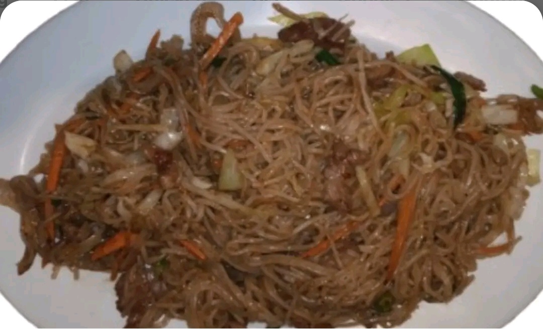 74A Fried Chicken Rice Noodles (or Beef)