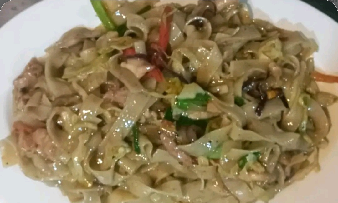 74C Chicken with Pho Noodles
