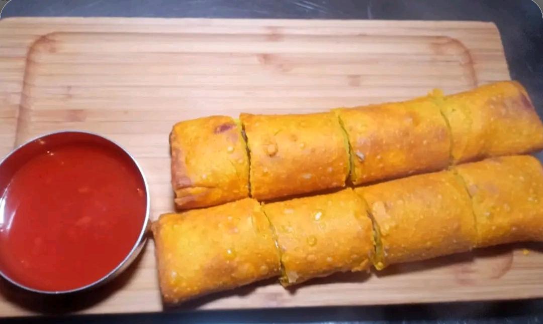 48 Chicken Spring Rolls.
