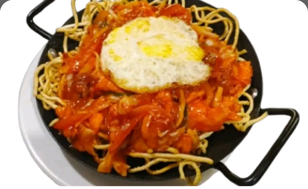 21 American Chop Suey (with crispy noodles)