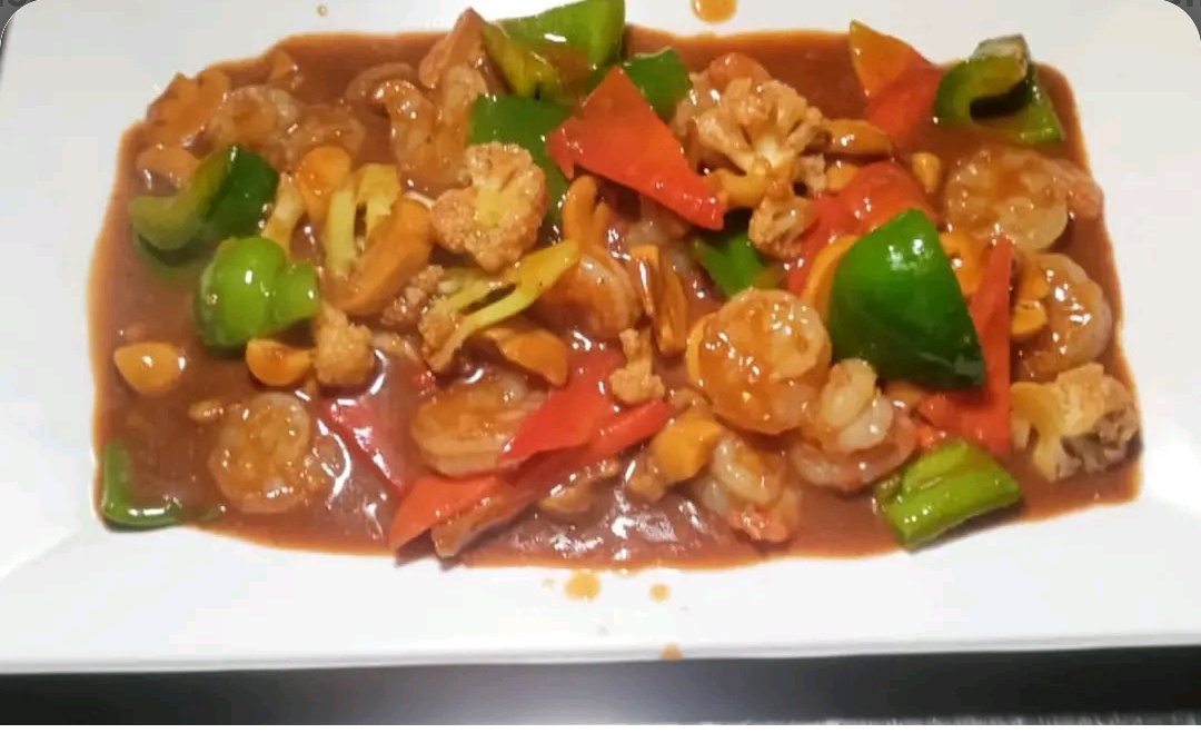 37A Prawn with Button Mushroom and Vegetable